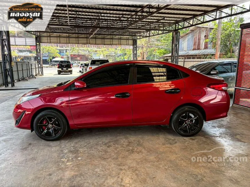 2018 Toyota Yaris Ativ J Sedan