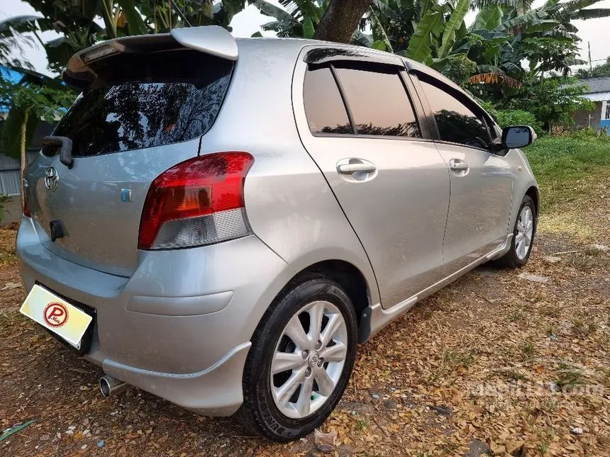2010 Toyota Yaris E Hatchback