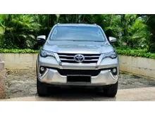 2016 Toyota Fortuner 2.7 SRZ SUV silver bensin pajak panjang siap pakai cash kredit proses bisa dibantu ktp daerah juga bisa