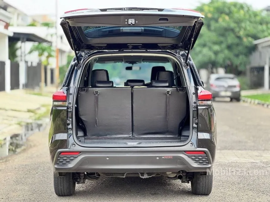 2024 Toyota Kijang Innova Zenix V HV (Premium Color) MPV