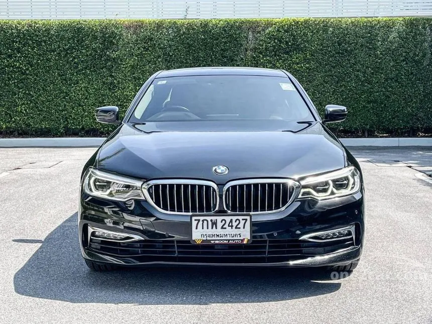 2018 BMW 530e Luxury Sedan
