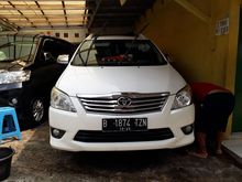 Mobil inova yang masih mulus