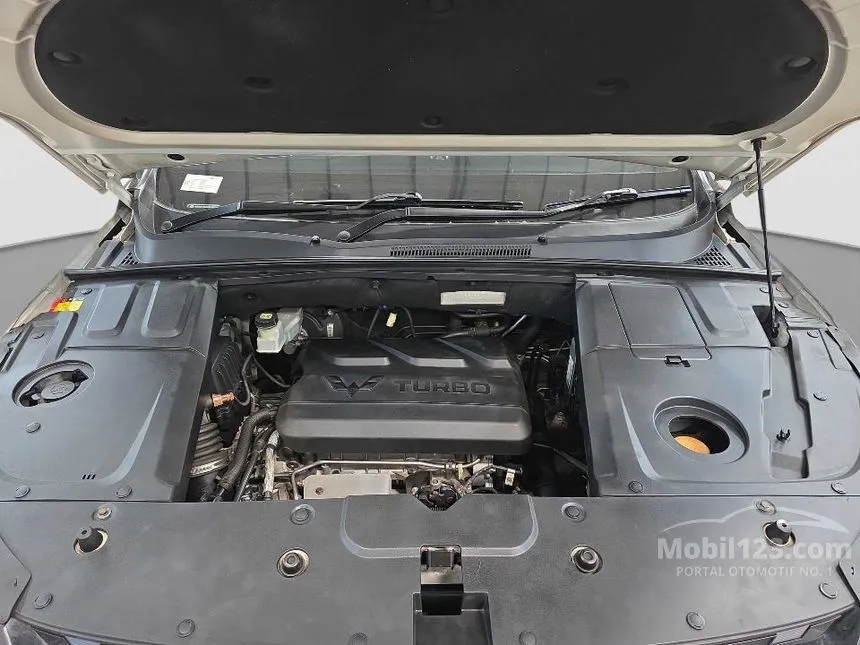 2021 Wuling Almaz RS Exclusive 7 Seater SUV