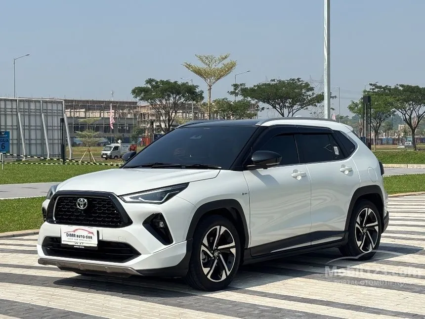 2023 Toyota Yaris Cross S HV with GR Parts Aero Pkg SUV