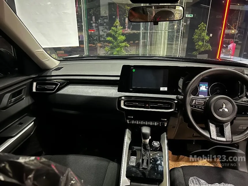 2025 Mitsubishi Destinator GLS SUV