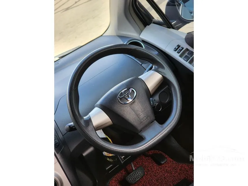 2012 Toyota Yaris E Hatchback