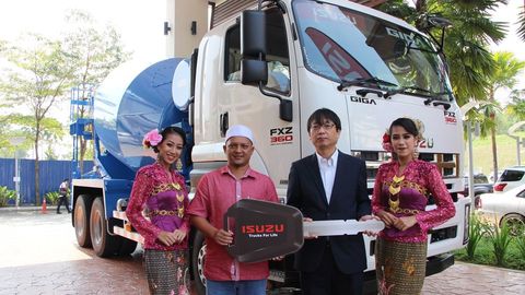 Handover Marks Launch of New Isuzu Cement Mixer Truck