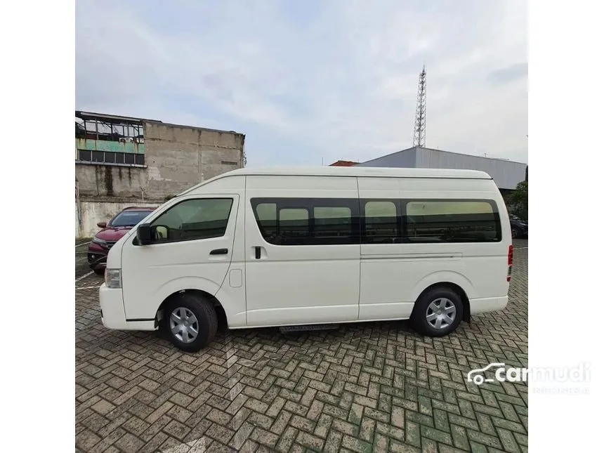2025 Toyota Hiace Commuter Van