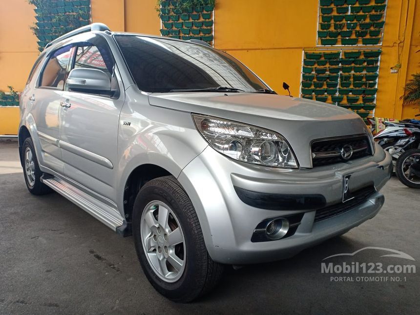 Jual Mobil Daihatsu Terios 2010 TX 1.5 di Jawa Barat 