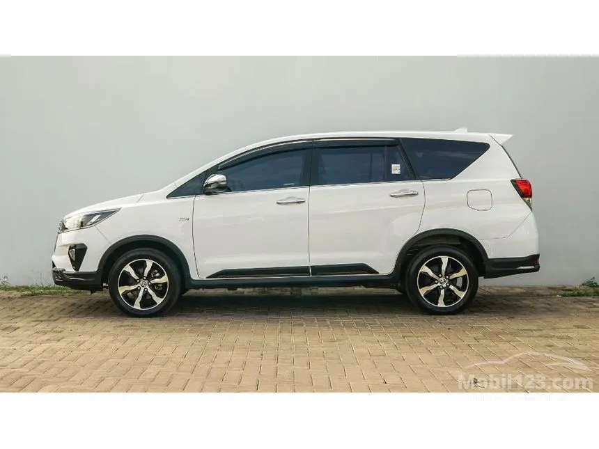 2021 Toyota Kijang Innova Venturer MPV
