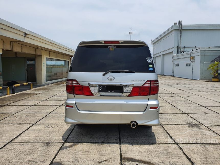 Toyota Alphard 2007 Silver: Legenda Mewah yang Tak Lekang Oleh Waktu