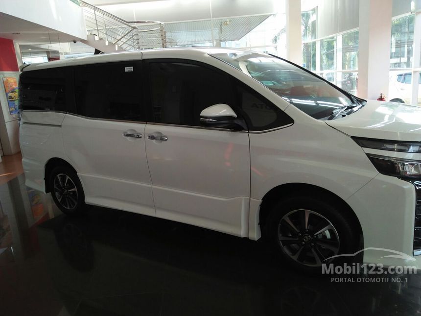 Jual Mobil  Toyota  Voxy 2019 R80 2 0 di Jawa Barat 