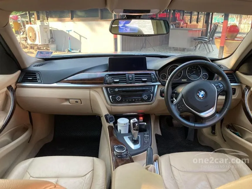 2014 BMW 320i Sedan