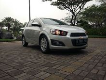 (Tdp 22jtan)Chevrolet Aveo 1.4 LT Hatchback AT 2012 Silver Metalic Termurah di 123.com