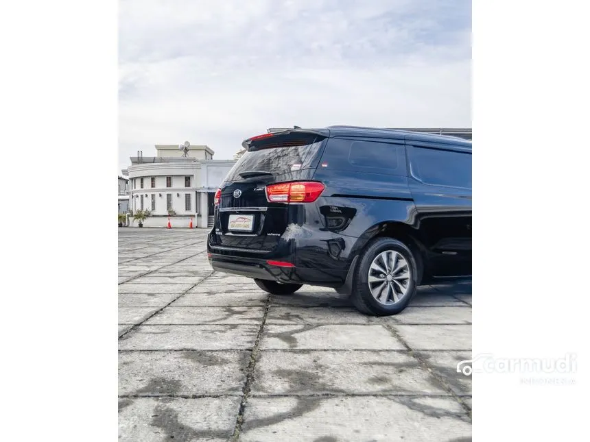 2017 KIA Grand Sedona Platinum MPV