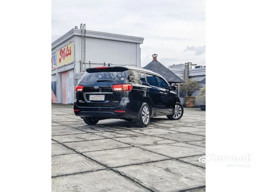 2017 KIA Grand Sedona Platinum MPV