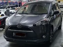 Toyota Sienta 1.5 V manual 2016 abu dp murah