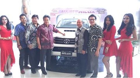 All-new Toyota Hilux Tunjukkan Otot di Sumatera Utara