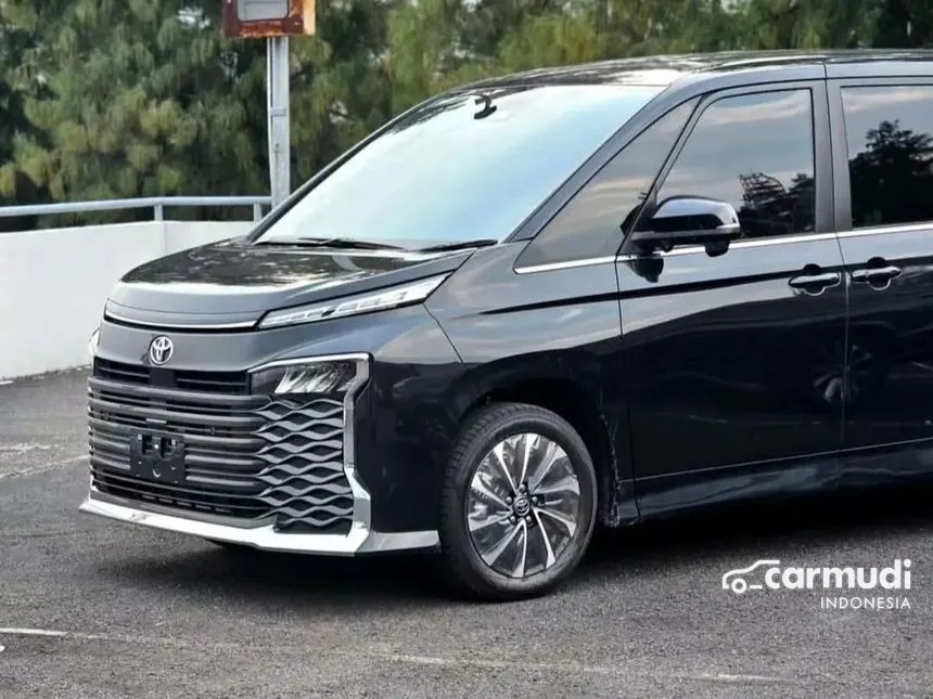 2024 Toyota Voxy Van Wagon