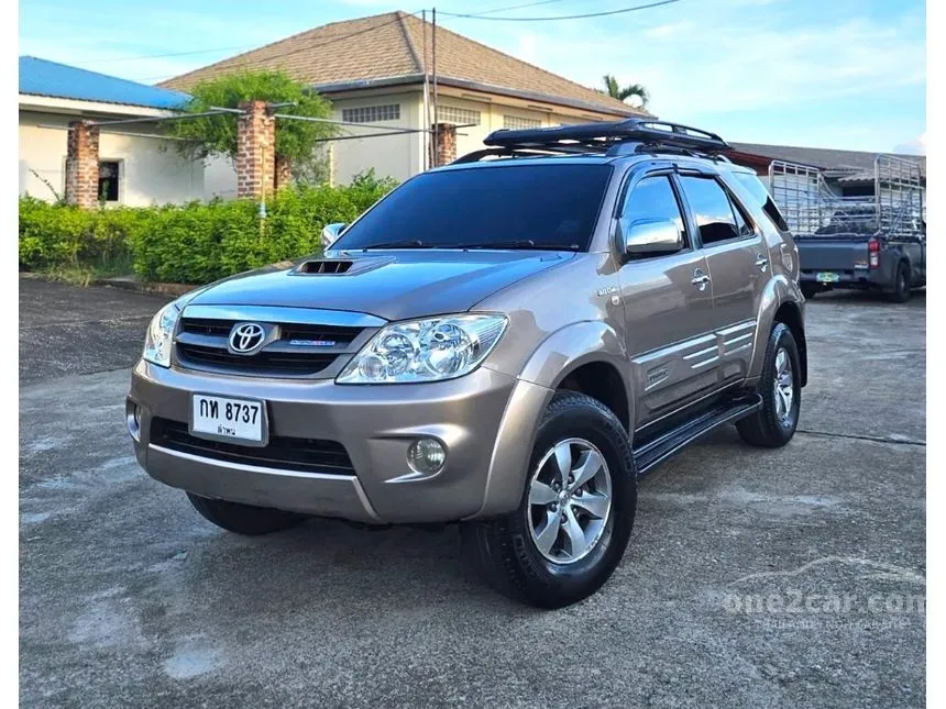 2005 Toyota FORTUNER V SUV