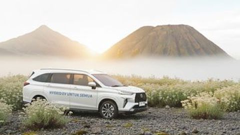 Toyota Veloz Hybrid sudah Dipesan 6.500 Unit, Indennya Bisa 2-3 Bulan!