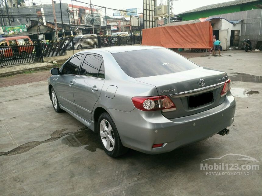 Jual Mobil  Toyota Corolla Altis  2010  V 2 0 di Jawa Barat 