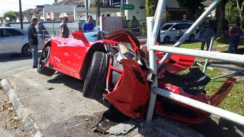 Another Ferrari Bites The Dust: 458 Speciale Splits In Half In Sarawak