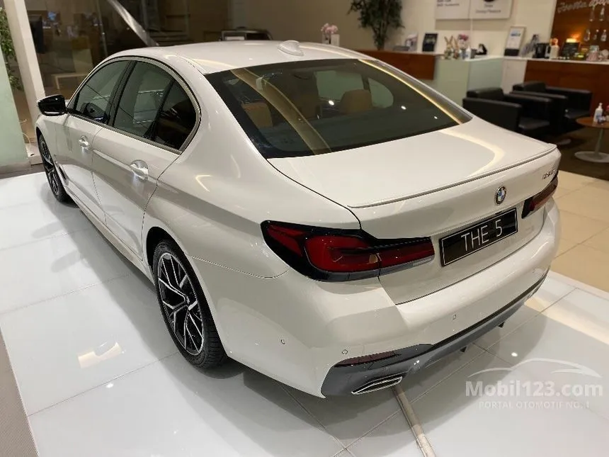 2022 BMW 520i M Sport Sedan