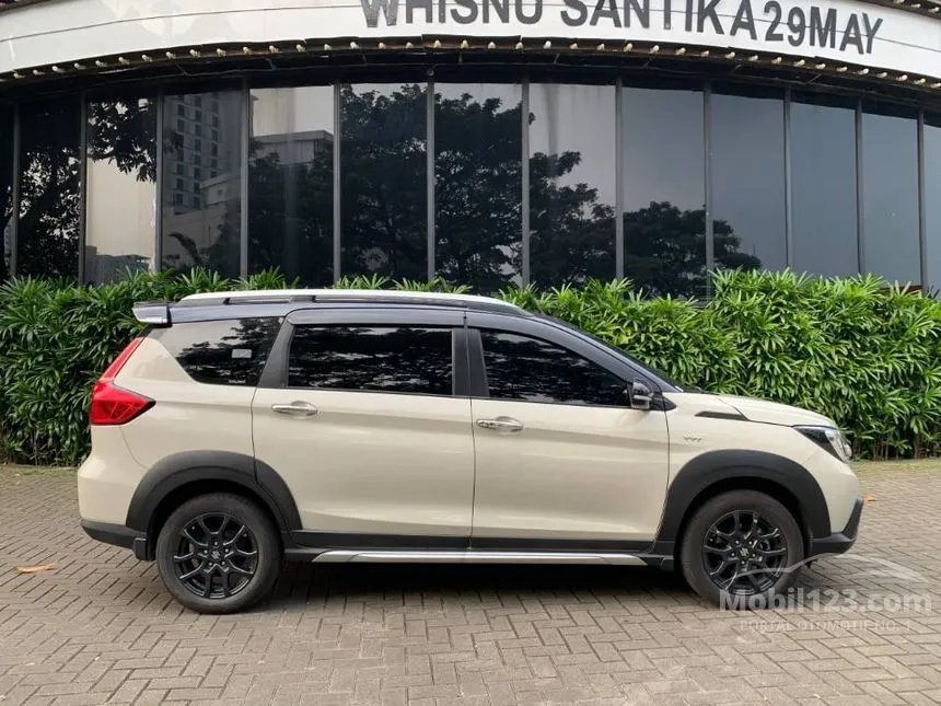 2025 Suzuki XL7 Alpha Hybrid SUV