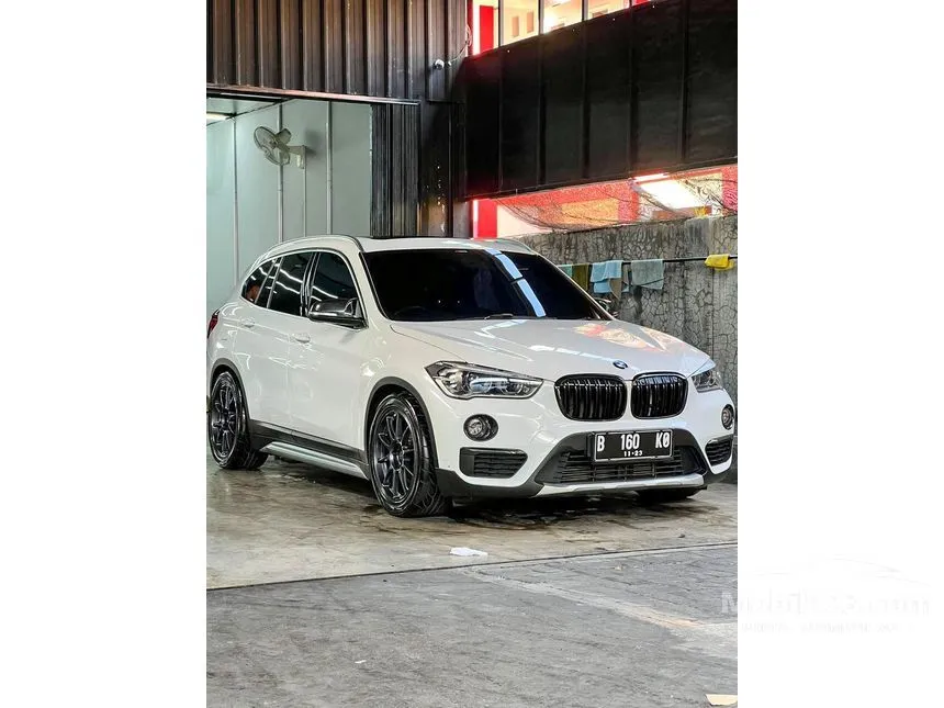 Jual Mobil BMW X1 2018 sDrive18i Dynamic 1.5 di Jawa Tengah Automatic SUV Putih Rp 425.000.000
