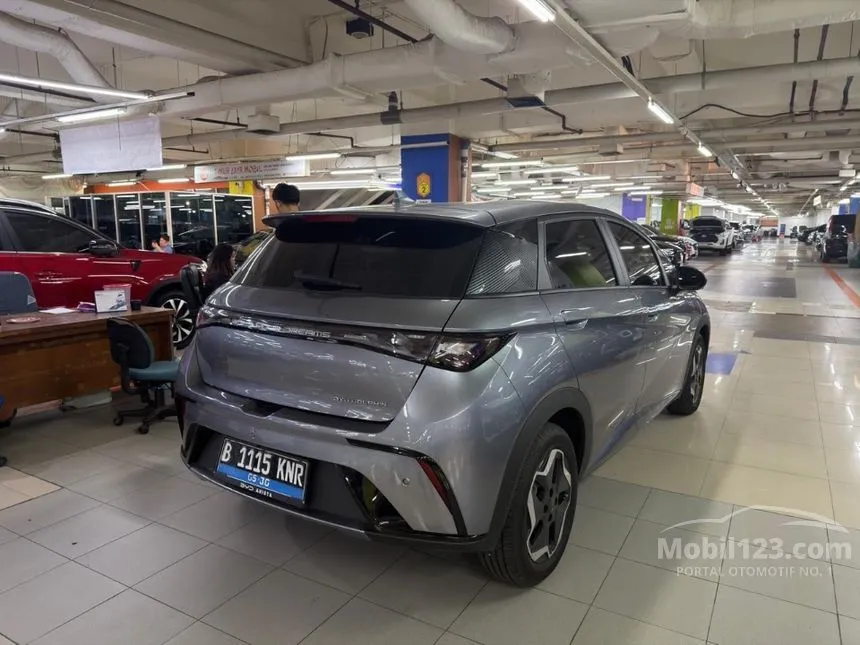 2025 BYD Dolphin Premium Extended Range Hatchback