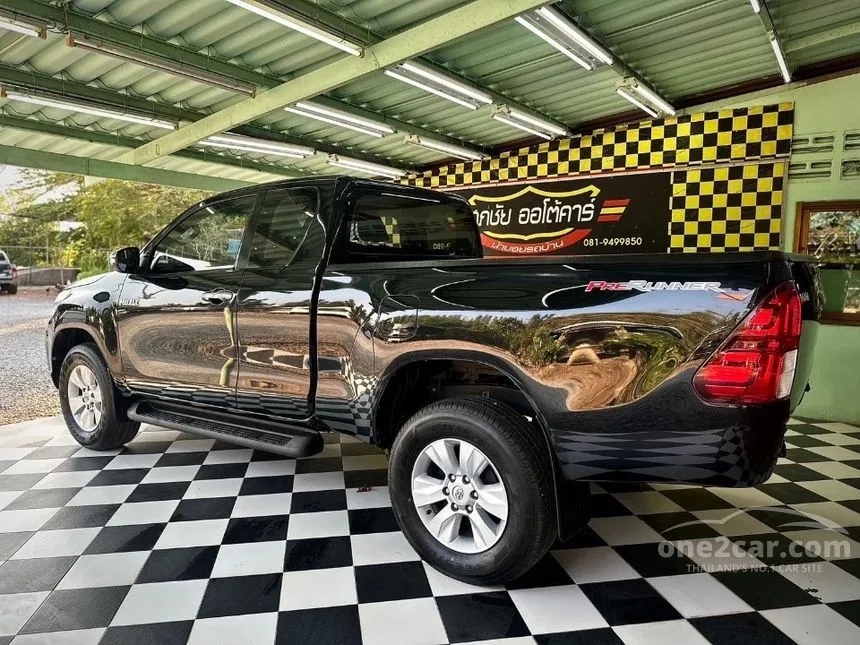 2018 Toyota HILUX REVO E Prerunner Smart Cab Pickup