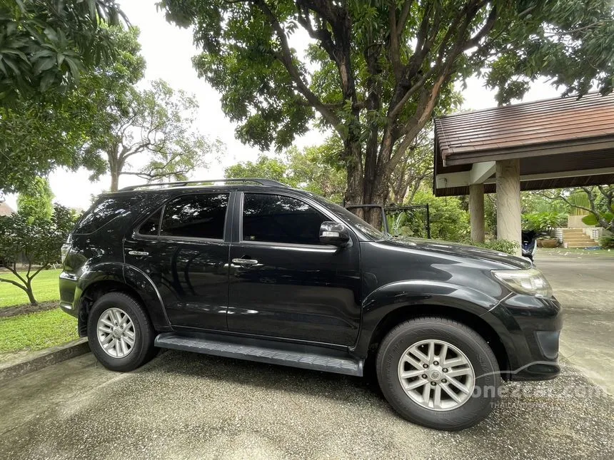 2013 Toyota FORTUNER V SUV