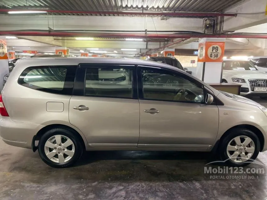 2010 Nissan Grand Livina XV MPV