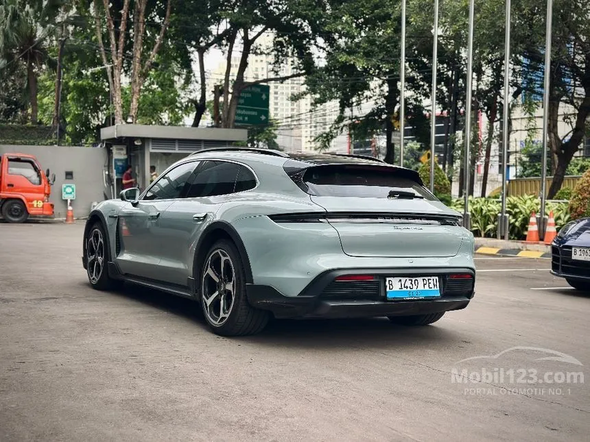 2025 Porsche Taycan 4S Cross Turismo Wagon