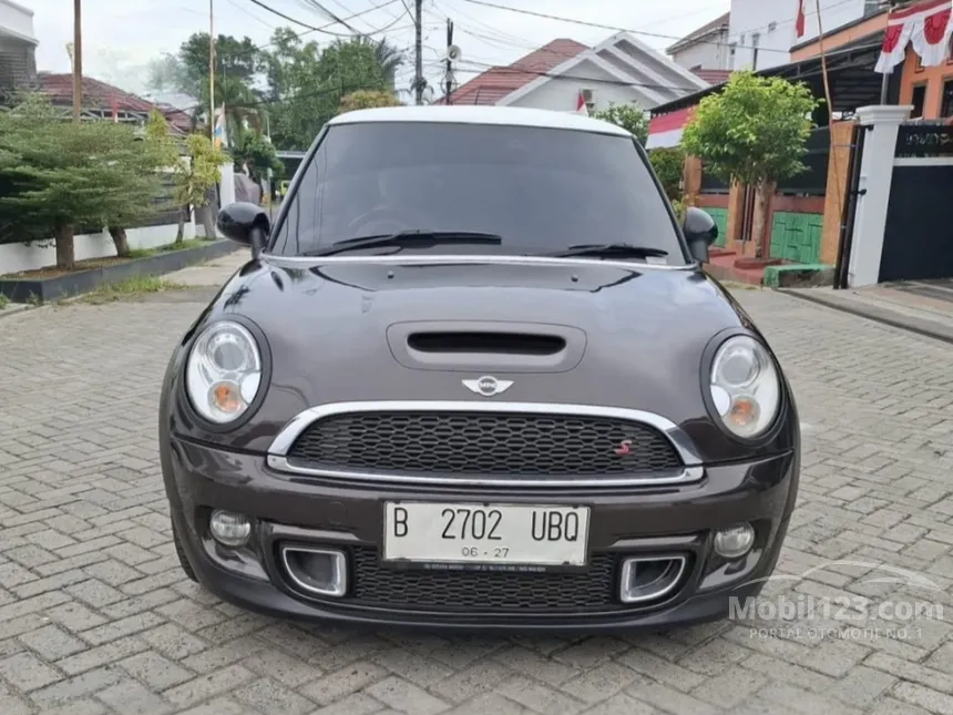 2012 MINI Cooper S Hatchback