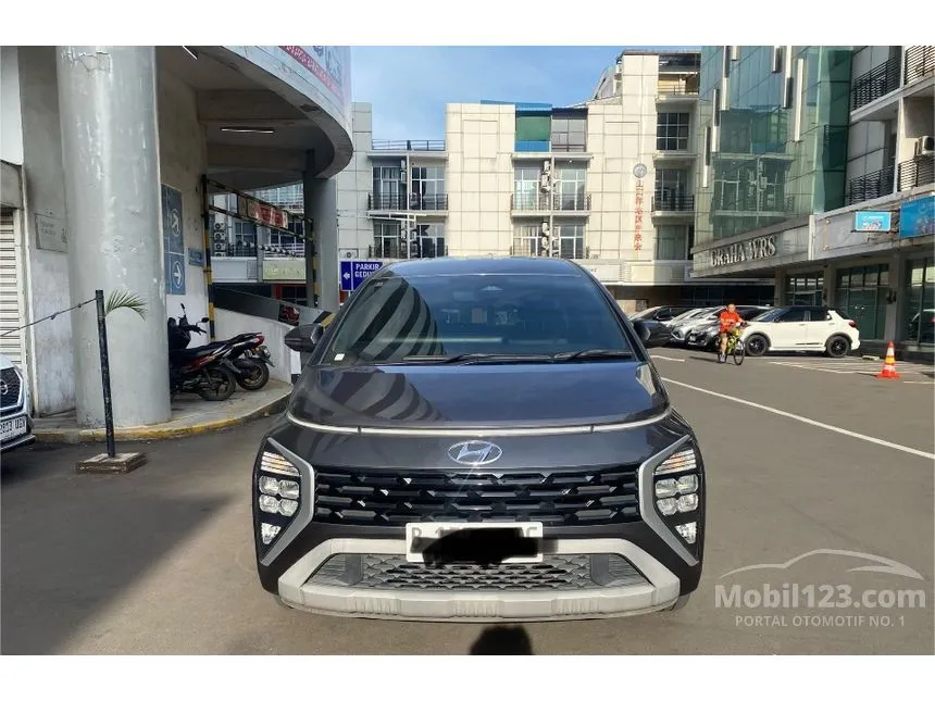 Jual Mobil Hyundai Stargazer 2023 Prime 1.5 di Banten Automatic MPV Abu