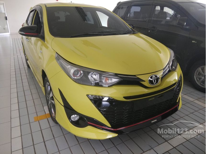 Jual Mobil Toyota Yaris 2018 E 1.5 di Banten Manual Hatchback Hijau Rp