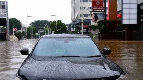 Polda Metro Jaya Mudahkan Pengurusan Surat Kendaraan Korban Banjir