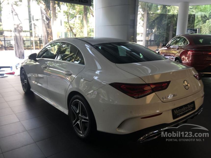 Jual Mobil Mercedes  Benz CLA200 2022 AMG Line 1 3 di DKI 