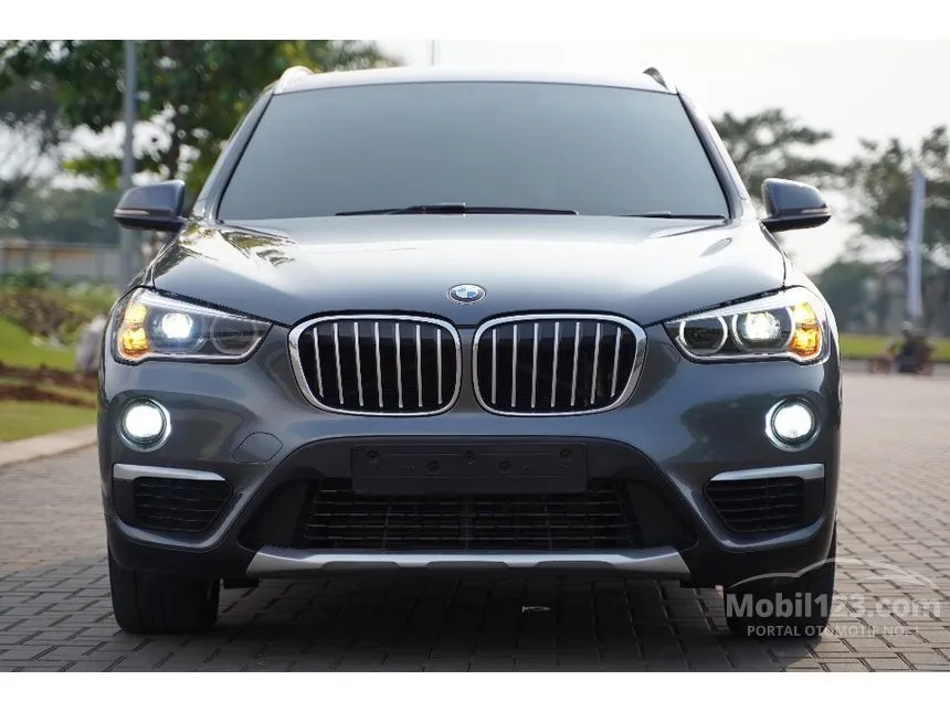 Jual Mobil BMW X1 2019 sDrive18i xLine 1.5 di Banten Automatic SUV Abu