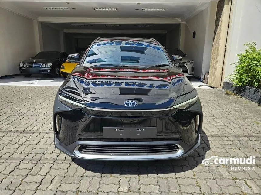 Jual Mobil Toyota BZ4X 2023 di Jawa Timur Automatic Wagon Hitam Rp 1.050.000.000