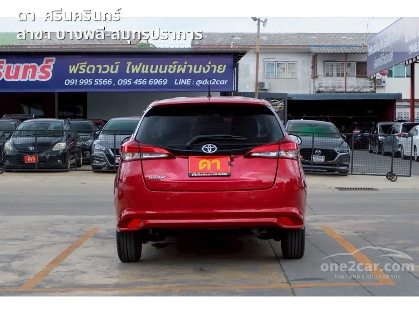 2022 Toyota YARIS Entry Hatchback