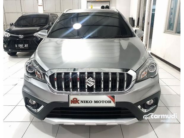 Beli Mobil Suzuki Sx4 Baru Bekas Kisaran Harga Review 2021 Carmudi Indonesia