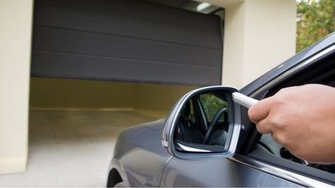Kumpulan Contoh Desain Pagar untuk Garasi Mobil di Rumah