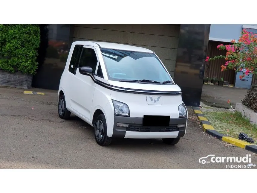 2024 Wuling Air EV Standard Range Hatchback