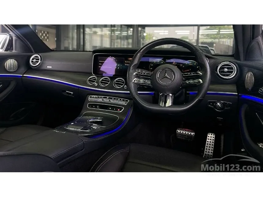2022 Mercedes-Benz E300 AMG Line Sedan
