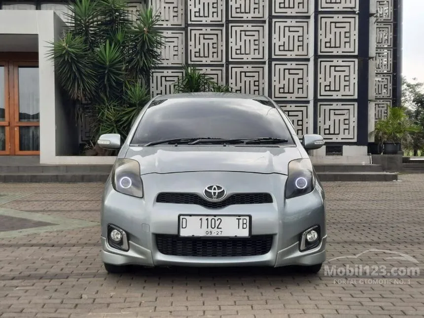 2012 Toyota Yaris J