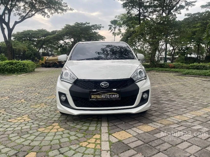 2015 Daihatsu Sirion D FMC DELUXE Hatchback