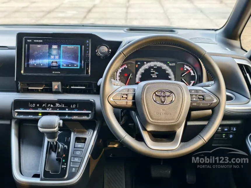 2025 Toyota Voxy (Non Premium Color) MPV